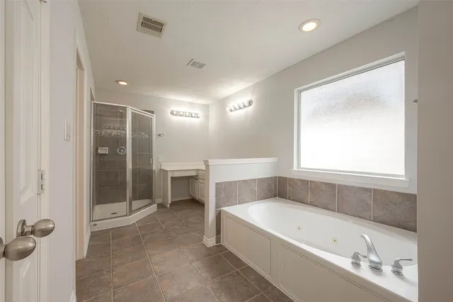 $2,850 | 5530 Kansas Street, Houston, TX 77007