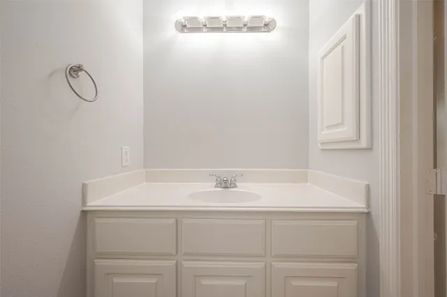 $2,850 | 5530 Kansas Street, Houston, TX 77007