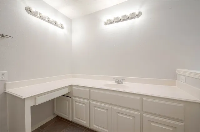 $2,850 | 5530 Kansas Street, Houston, TX 77007