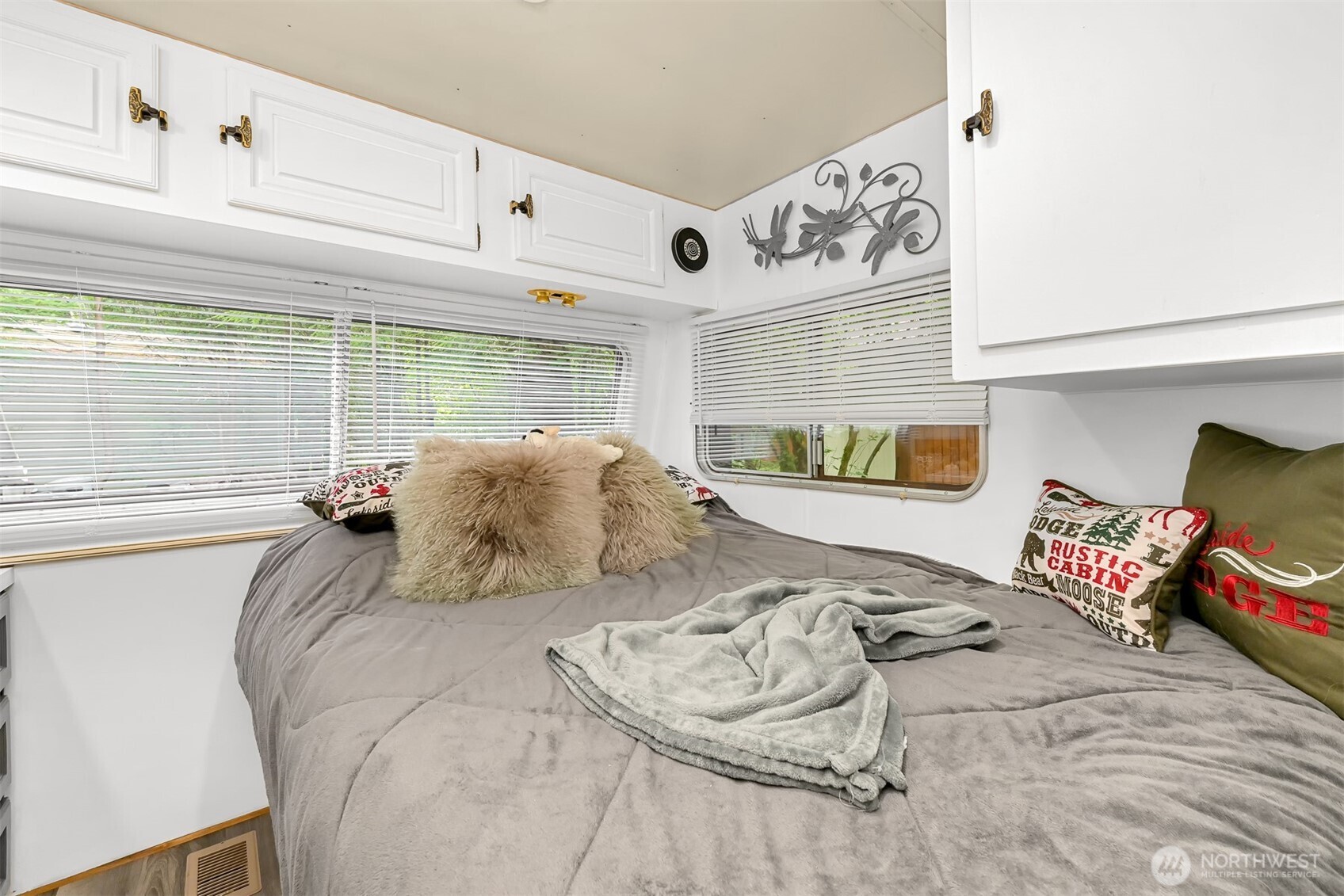 1010 Maple Lane Maple Falls, WA 98266 - Photo 14 of 40 a bedroom with a bed and window