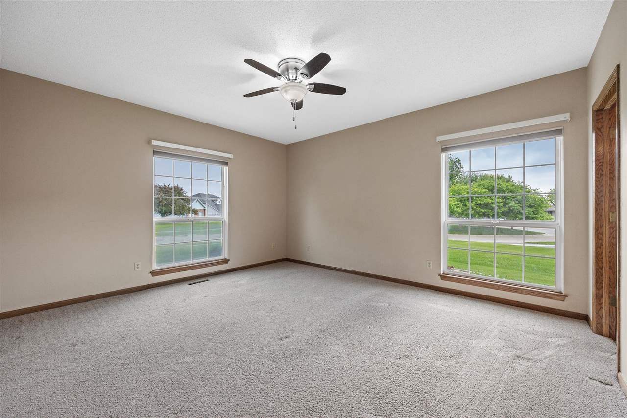 3445 Willowridge Road, Unit B Marion, IA 52302 - Photo 12 of 22 Gallery Image 12