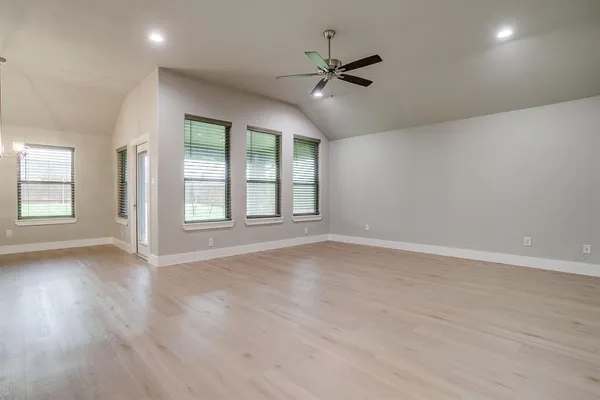 $2,350 | 836 Mesa Vista Drive, Crowley, TX 76036