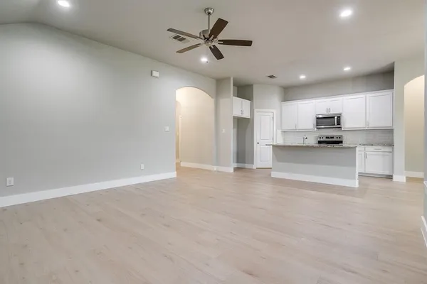 $2,350 | 836 Mesa Vista Drive, Crowley, TX 76036