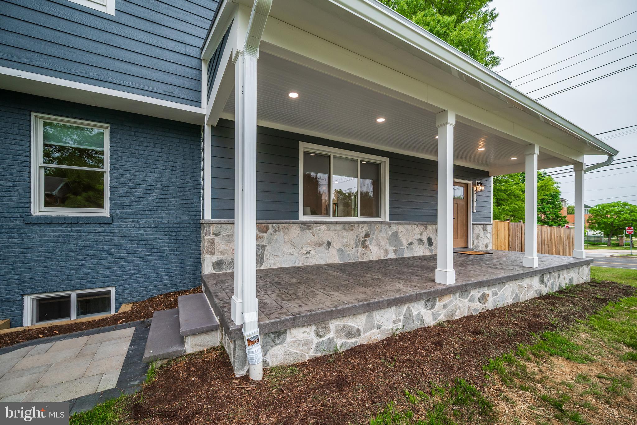 601 Ray Drive Silver Spring, MD 20910 - Photo 4 of 70