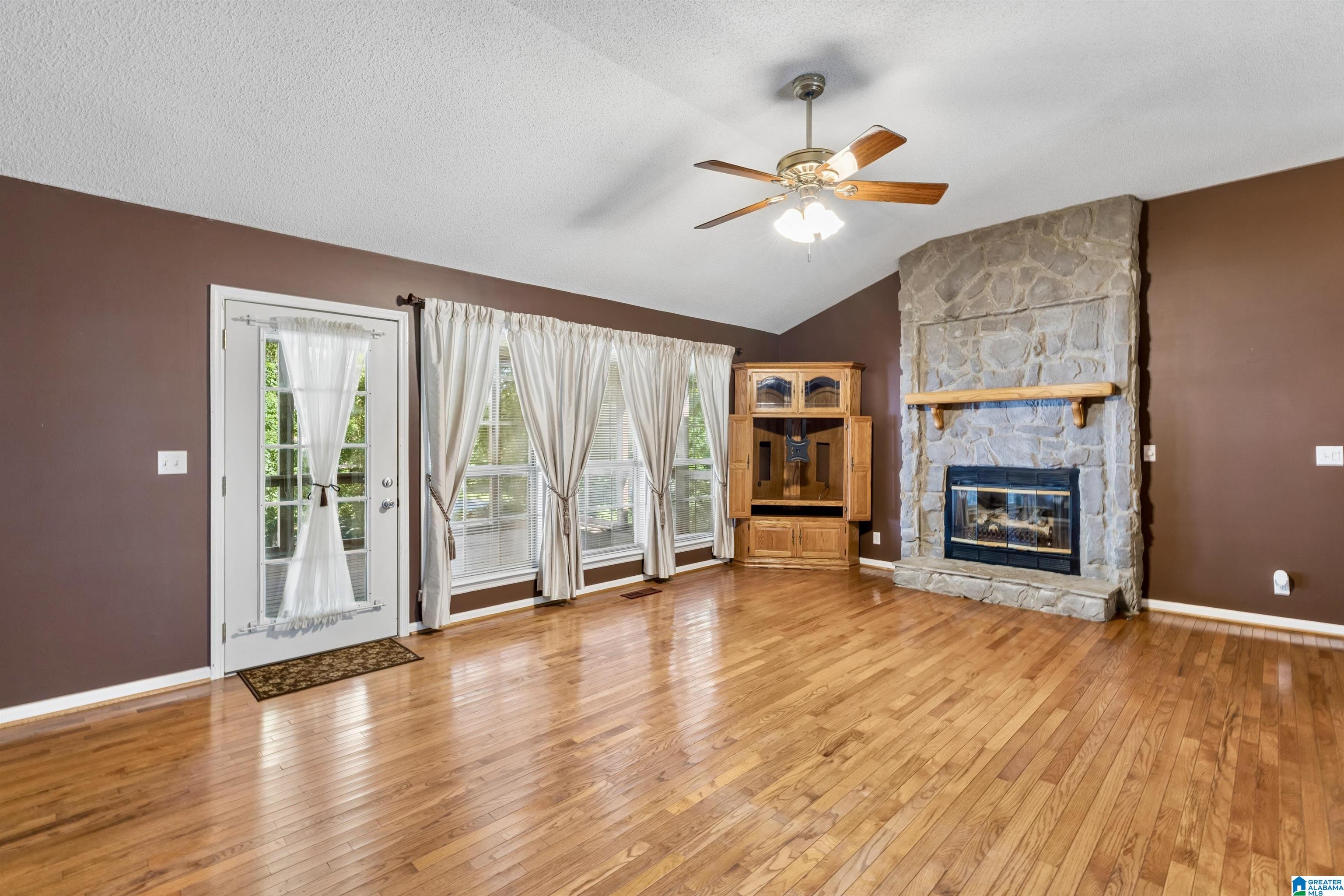 712 Center Point Road Sylacauga, AL 35151 - Photo 16 of 42