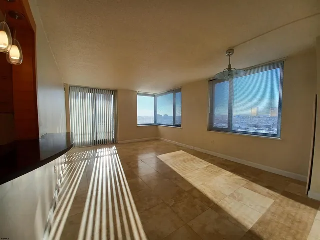 $2,375 | 526 Pacific Avenue, Unit 1206, Atlantic City, NJ 08401
