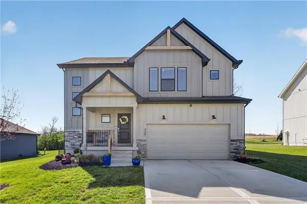 $433,000 | 408 Woodview Drive, Raymore, MO 64083