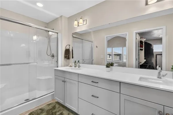 $433,000 | 408 Woodview Drive, Raymore, MO 64083