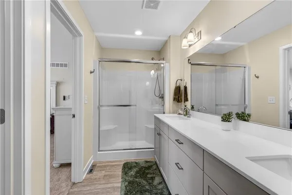 $433,000 | 408 Woodview Drive, Raymore, MO 64083