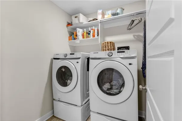 $433,000 | 408 Woodview Drive, Raymore, MO 64083