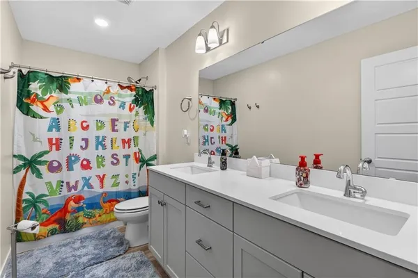 $433,000 | 408 Woodview Drive, Raymore, MO 64083