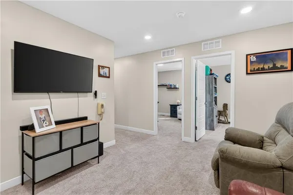 $433,000 | 408 Woodview Drive, Raymore, MO 64083