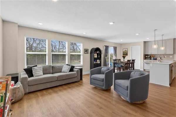 $433,000 | 408 Woodview Drive, Raymore, MO 64083