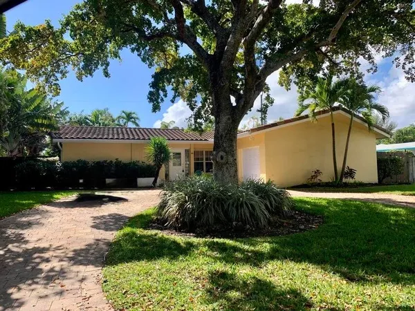 $5,000 | 3230 Aqua Vista Drive, Pompano Beach, FL 33062