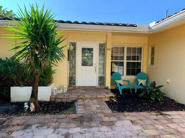 $5,000 | 3230 Aqua Vista Drive, Pompano Beach, FL 33062