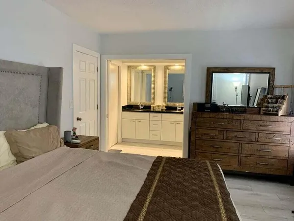 $5,000 | 3230 Aqua Vista Drive, Pompano Beach, FL 33062