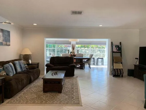 $5,000 | 3230 Aqua Vista Drive, Pompano Beach, FL 33062