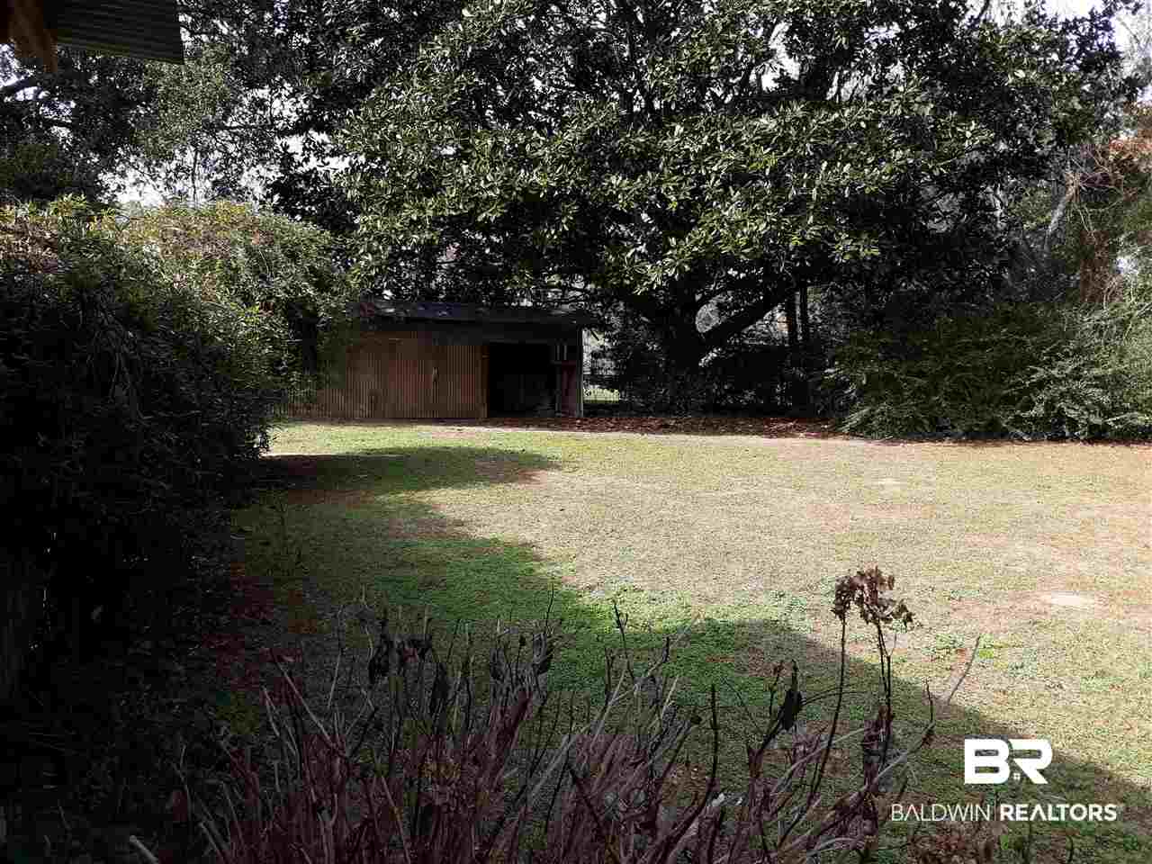 128 Rita Avenue Daphne, AL 36527 - Photo 13 of 18 Side back yard