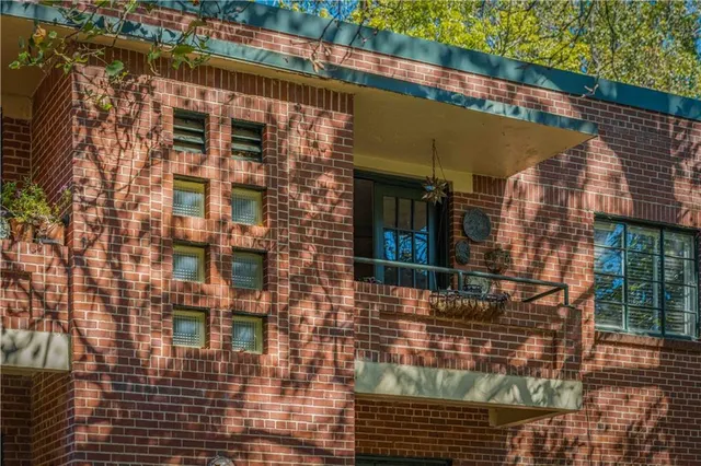 $258,000 | 1400 Chalmette Drive Northeast, Unit 4, Atlanta, GA 30306