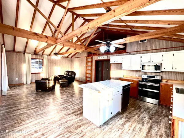 $365,000 | 4060 Highway 24, Liberty, MS 39645