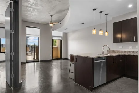 $475,000 | 1510 Demonbreun Street, Unit 512, Nashville, TN 37203