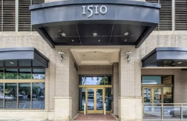 a building with a outdoor space