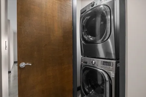 $400,000 | 1510 Demonbreun Street, Unit 512, Nashville, TN 37203