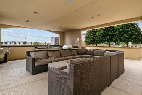 $400,000 | 1510 Demonbreun Street, Unit 512, Nashville, TN 37203