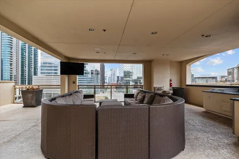 $400,000 | 1510 Demonbreun Street, Unit 512, Nashville, TN 37203