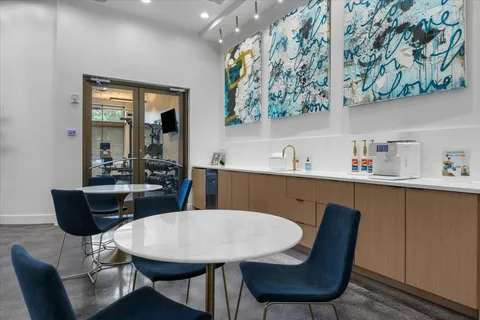 $400,000 | 1510 Demonbreun Street, Unit 512, Nashville, TN 37203