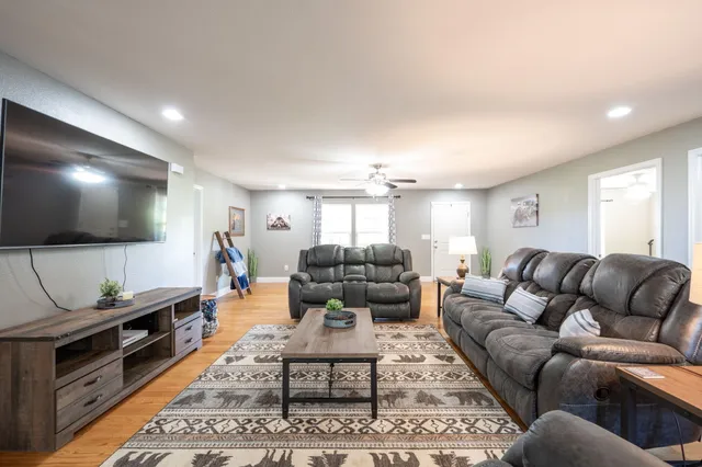 $325,000 | 155 Dogwood Lane, Spring City, TN 37381