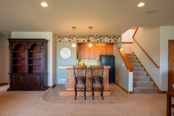 $650,000 | 2221 Greenfield Drive East, Northfield, MN 55057