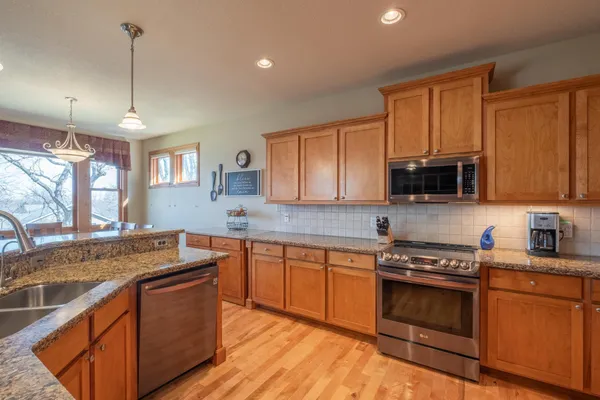 $650,000 | 2221 Greenfield Drive East, Northfield, MN 55057
