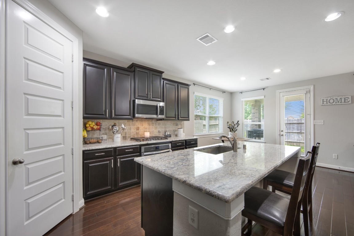 22622 Cutter Mill Drive Spring, TX 77389 - Photo 17 of 40 KITCHEN – LIGHT & WINDOW VIEW
Abundant natural light enhances the space, creating a bright and inviting kitchen environment.