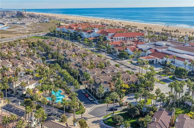 $1,749,000 | 7988 Aldea Circle, Huntington Beach, CA 92648