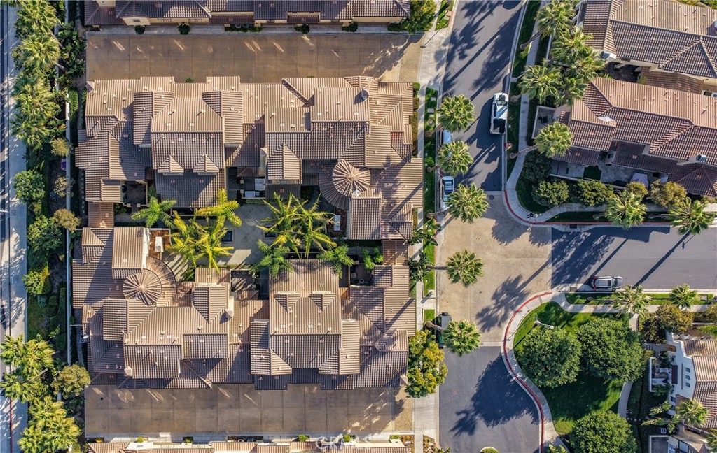 7988 Aldea Circle Huntington Beach, CA 92648 - Photo 4 of 45