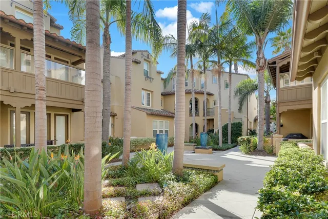 $1,749,000 | 7988 Aldea Circle, Huntington Beach, CA 92648