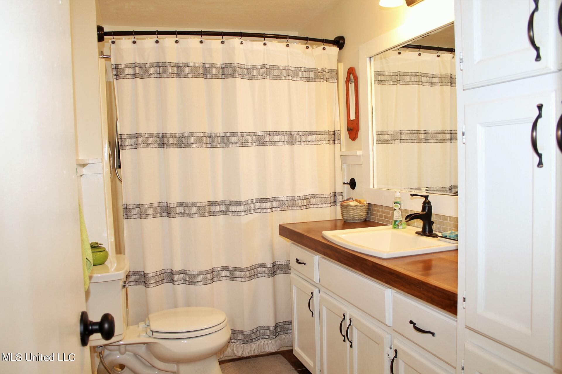 123 Gordon Road Lucedale, MS 39452 - Photo 15 of 43 15-Full Bath