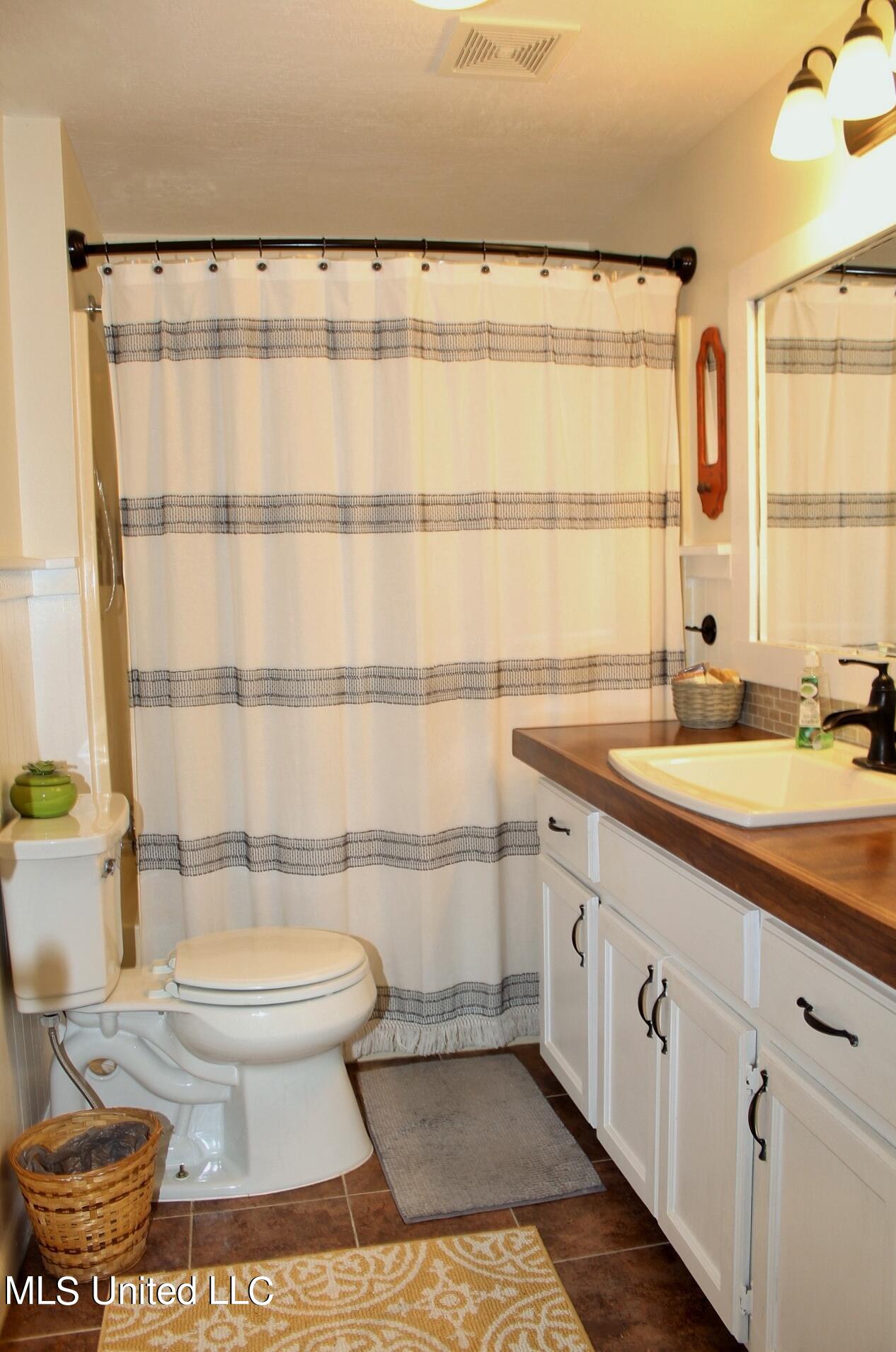 123 Gordon Road Lucedale, MS 39452 - Photo 16 of 43 16-Full Bath