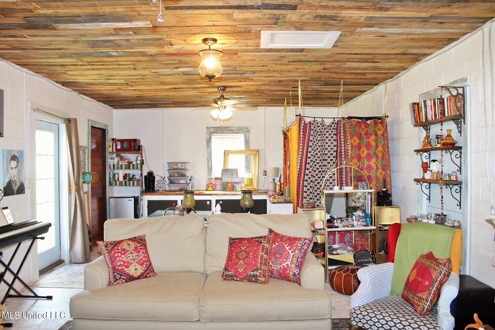 123 Gordon Road Lucedale, MS 39452 - Photo 28 of 43 27-Bonus Room