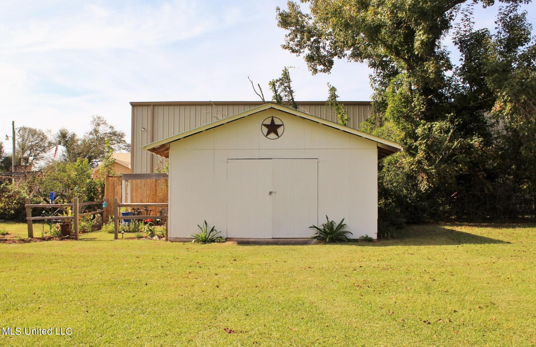 123 Gordon Road Lucedale, MS 39452 - Photo 35 of 43 34-Shed