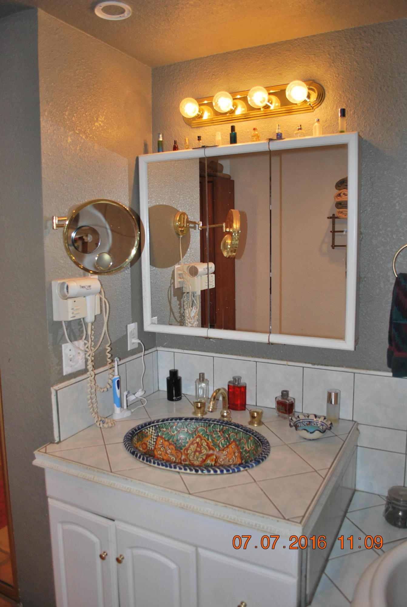 7490 Brett Road Shingletown, CA 96088 - Photo 16 of 46 7490 Brett master bath