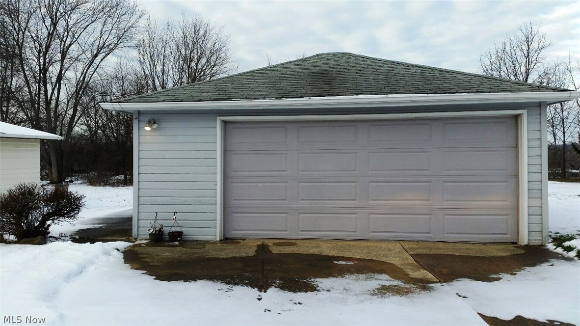 13271 McCracken Road Cleveland, OH 44125 - Photo 19 of 24 2+ car garage, with electric and garage door opener!