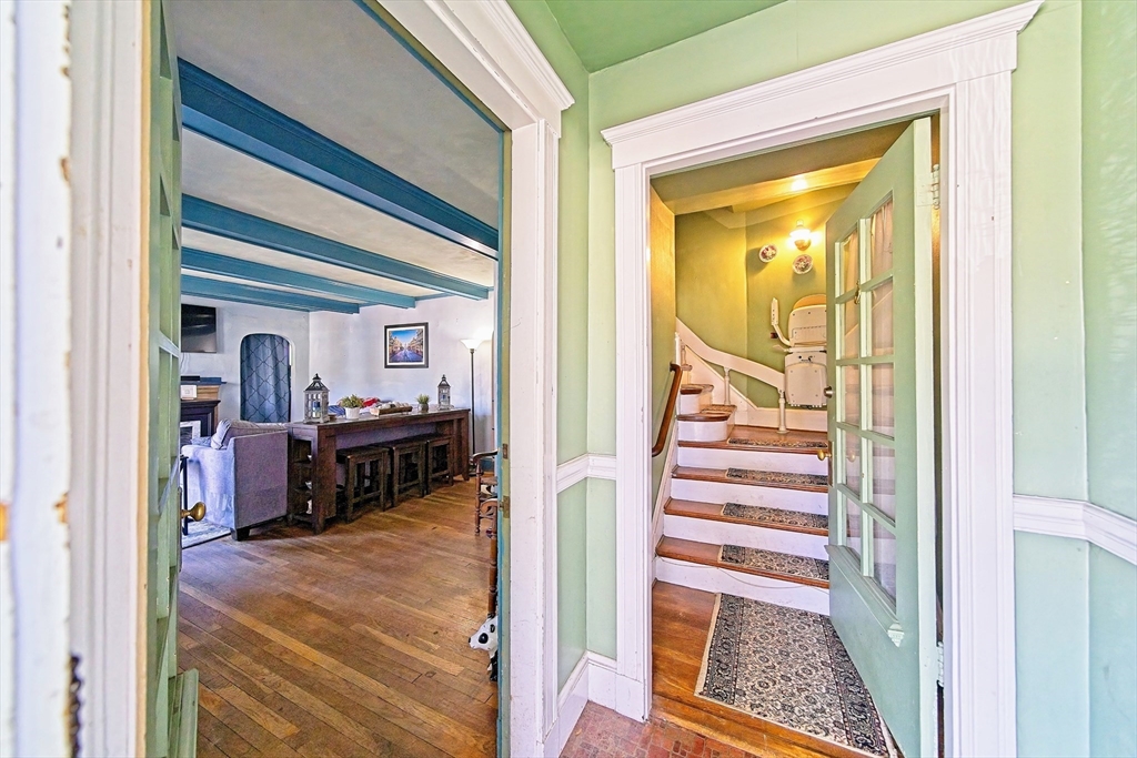 17 Briarfield Road Milton, MA 02186 - Photo 6 of 25 Gallery Image 6
