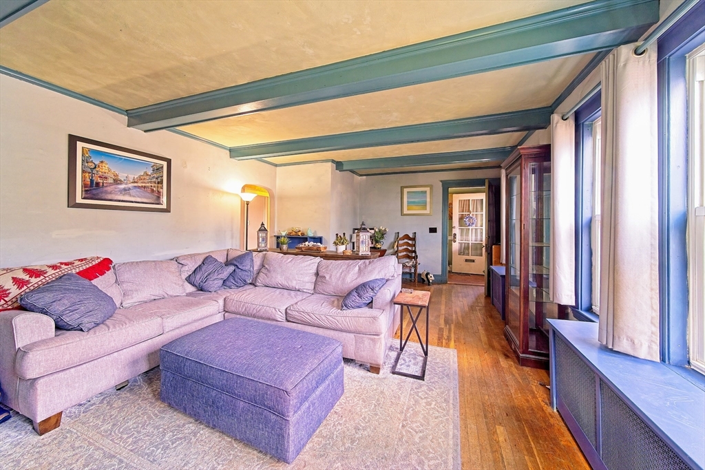 17 Briarfield Road Milton, MA 02186 - Photo 9 of 25 Gallery Image 9