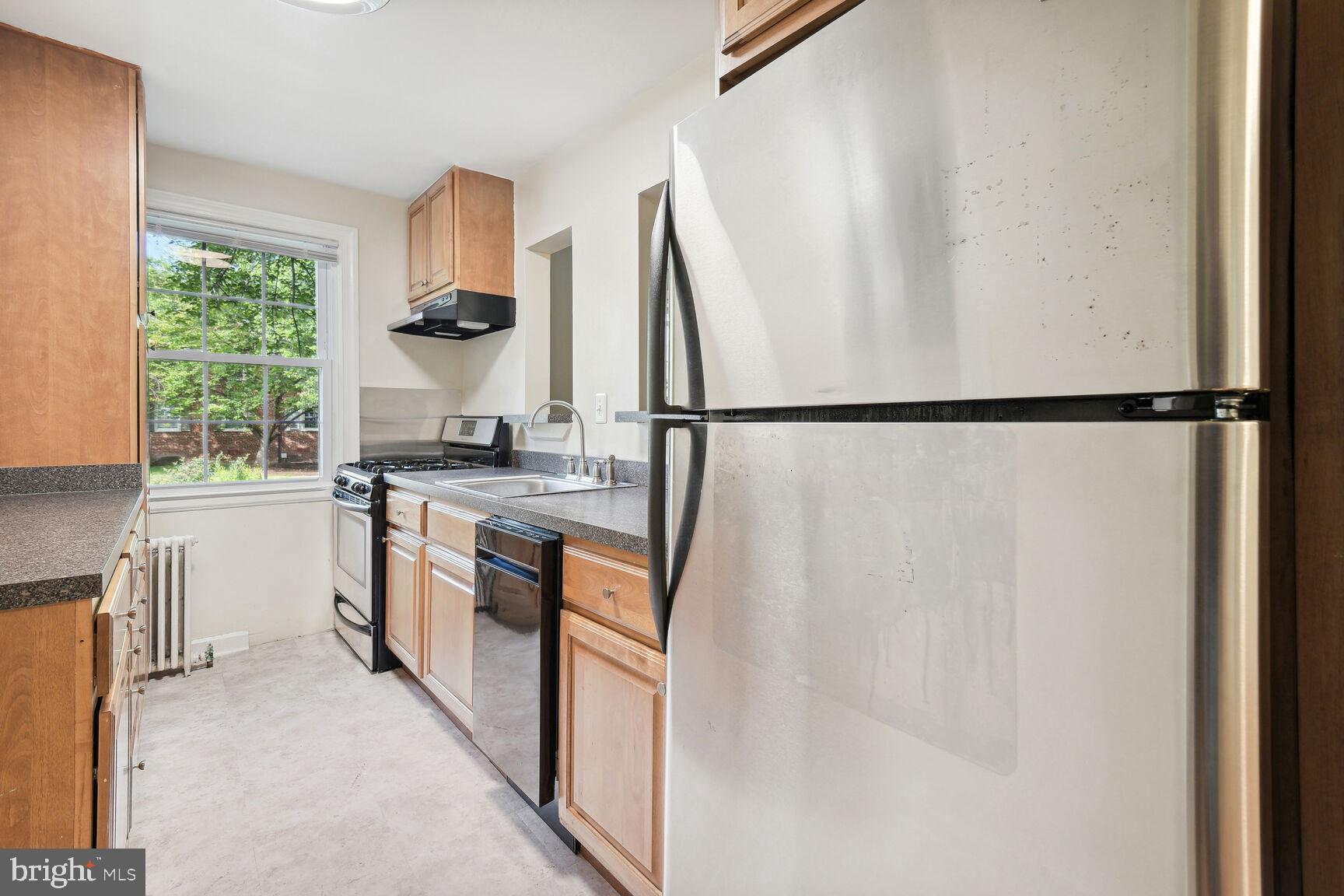2302 Colston Drive, Unit 2302C Silver Spring, MD 20910 - Photo 12 of 24