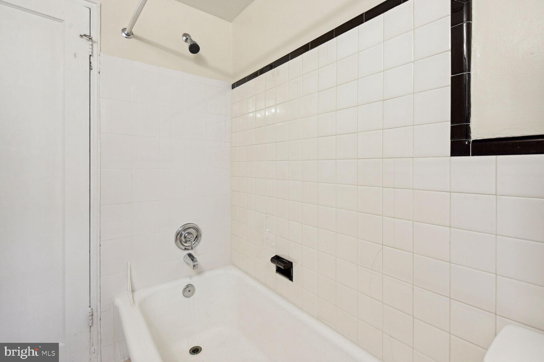 2302 Colston Drive, Unit 2302C Silver Spring, MD 20910 - Photo 20 of 24