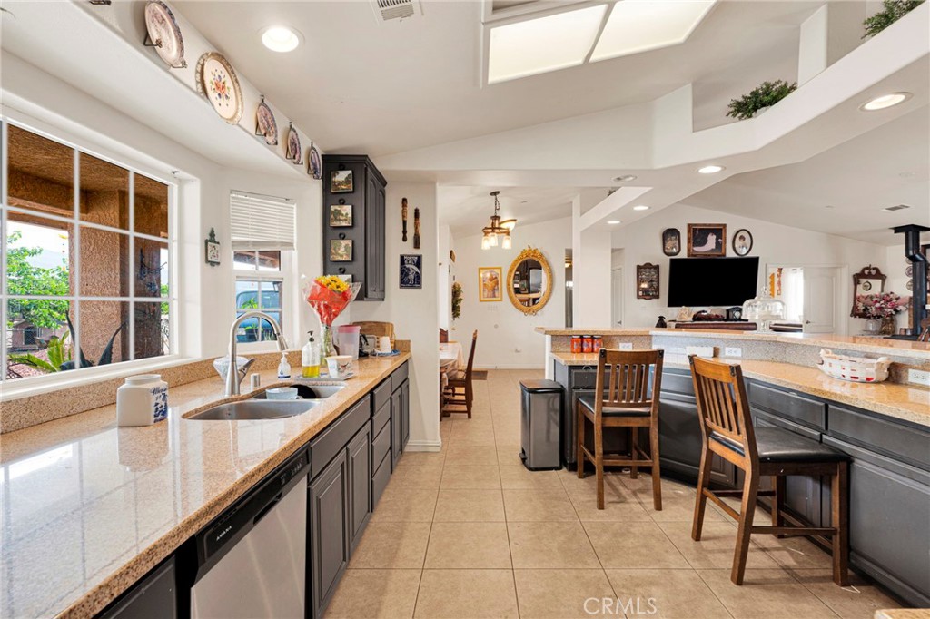 1616 Saratoga Road Pinon Hills, CA 92372 - Photo 4 of 21