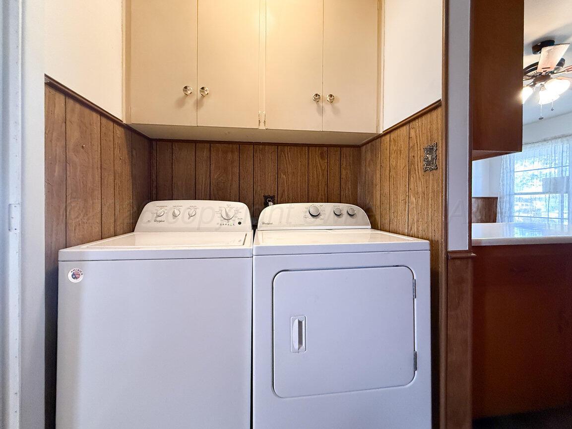 4305 South Bonham Street Amarillo, TX 79110 - Photo 26 of 48 a utility room with dryer and washer