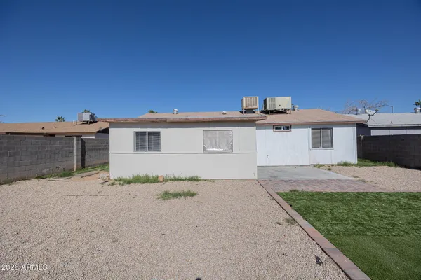 $1,995 | 3629 East Blanche Drive, Phoenix, AZ 85032